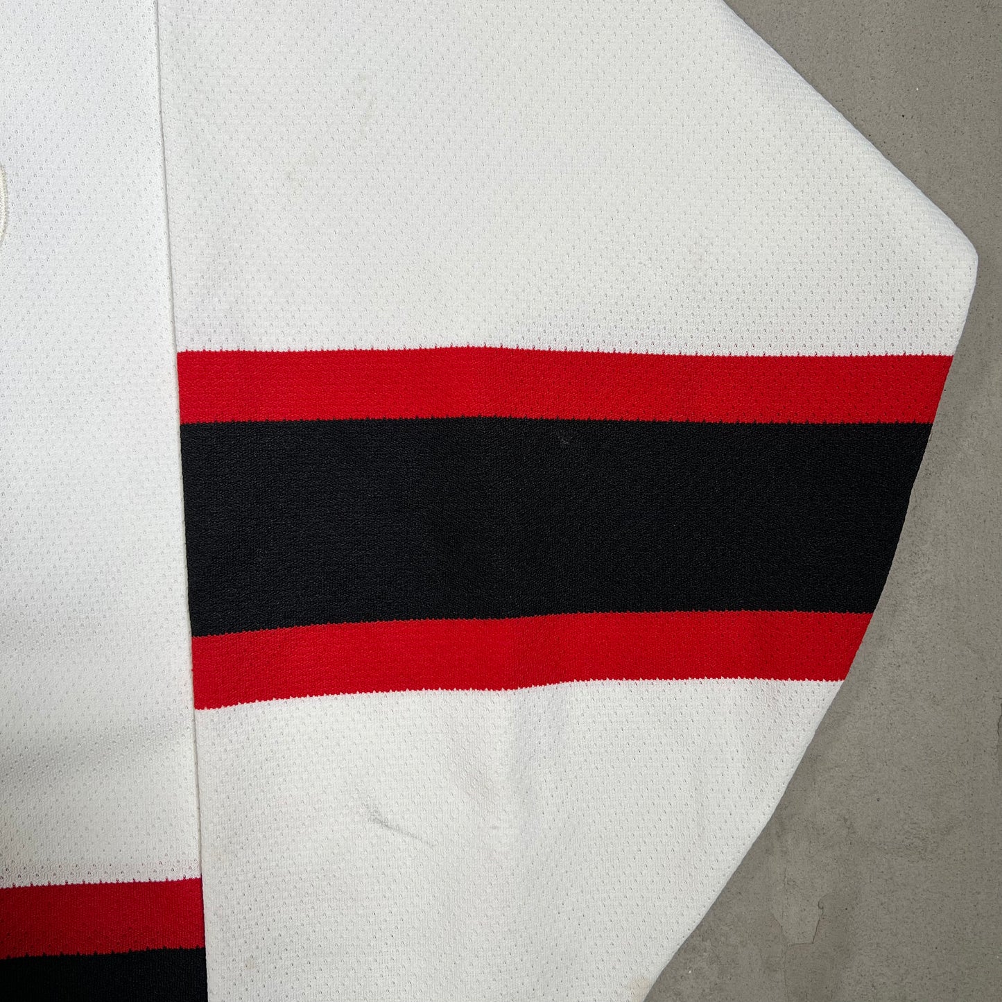 1990s CCM NJ Devils White Jersey Size Medium USED v19717
