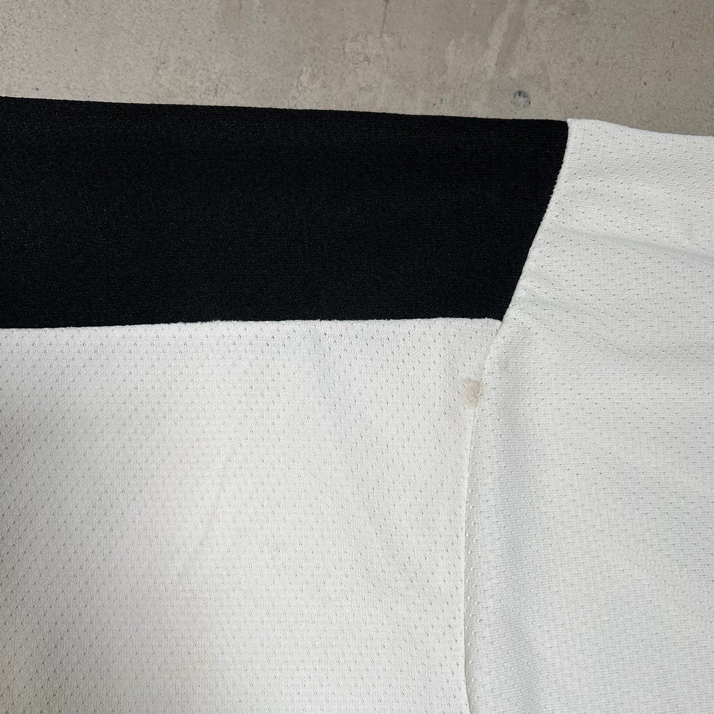 1990s CCM NJ Devils White Jersey Size Medium USED v19717