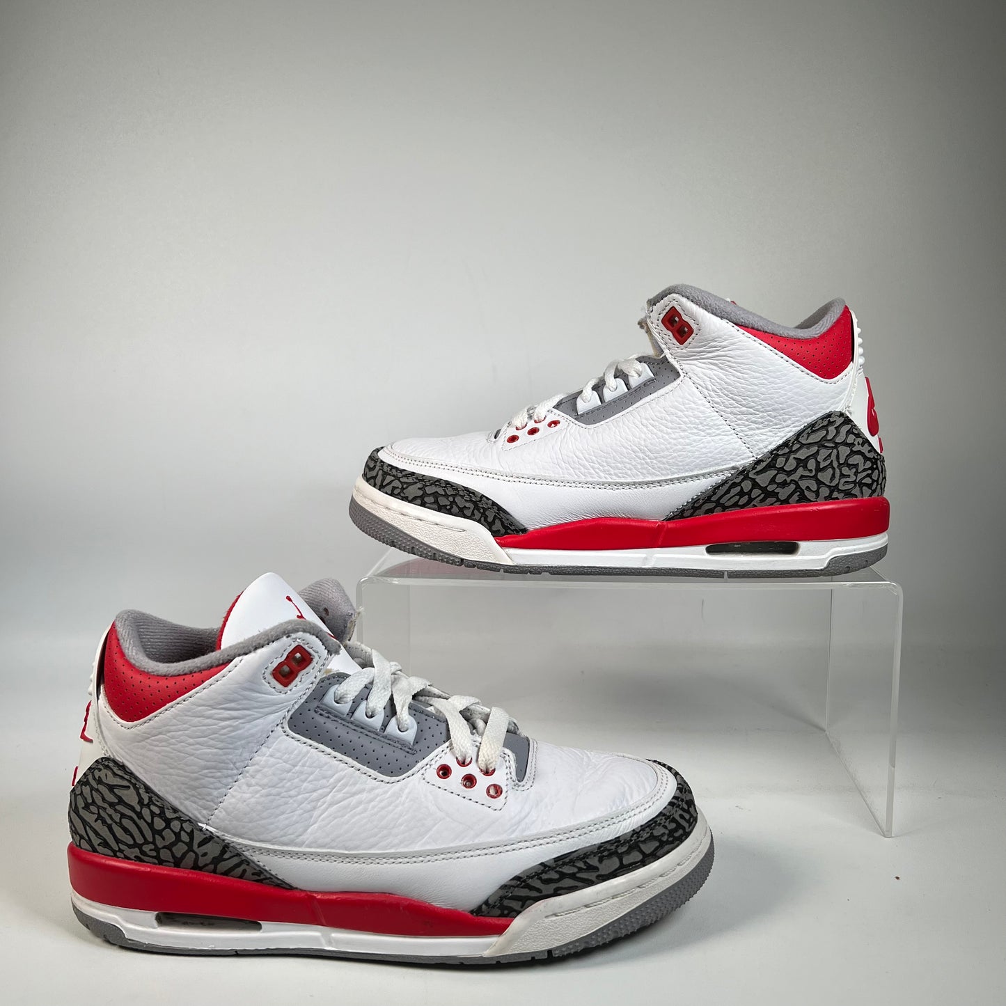 Jordan 3 Fire Red (2022) Size 7Y USED s22817