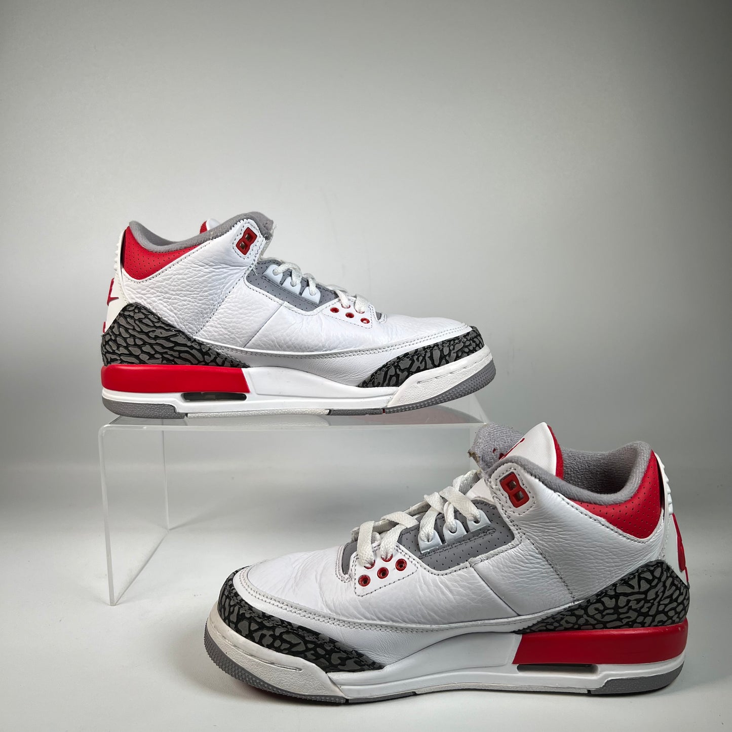 Jordan 3 Fire Red (2022) Size 7Y USED s22817
