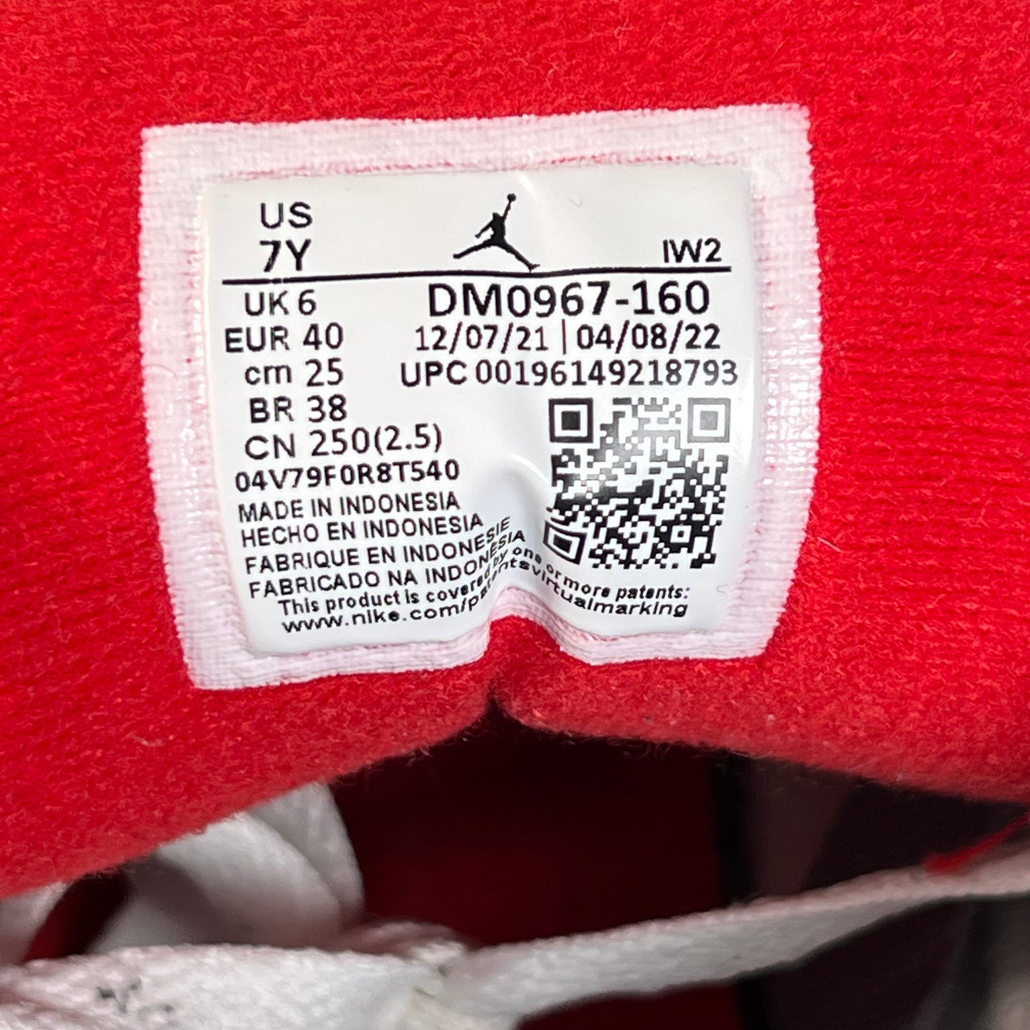 Jordan 3 Fire Red (2022) Size 7Y USED s22817