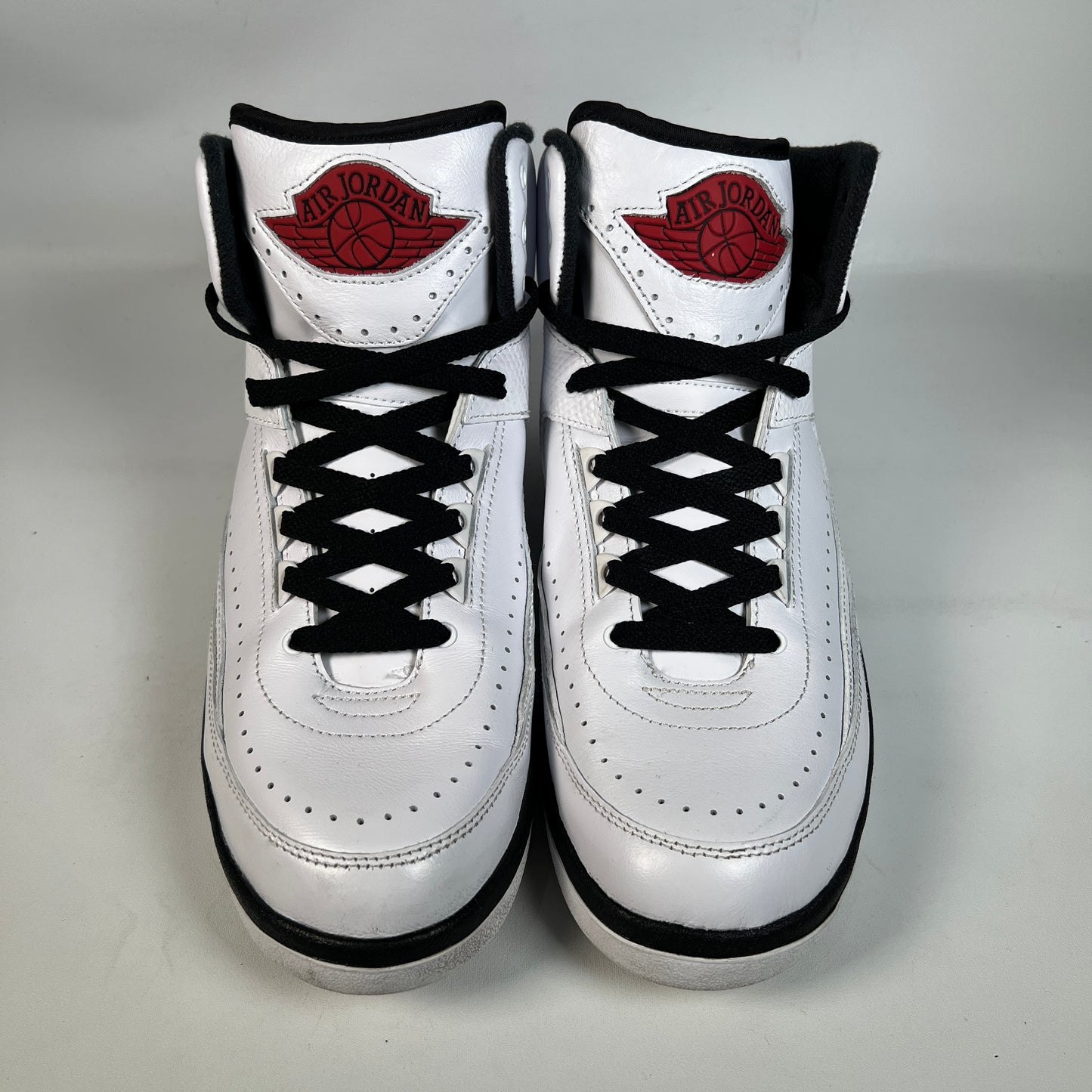 Jordan 2 Chicago (2022) Size 10.5 USED s23215