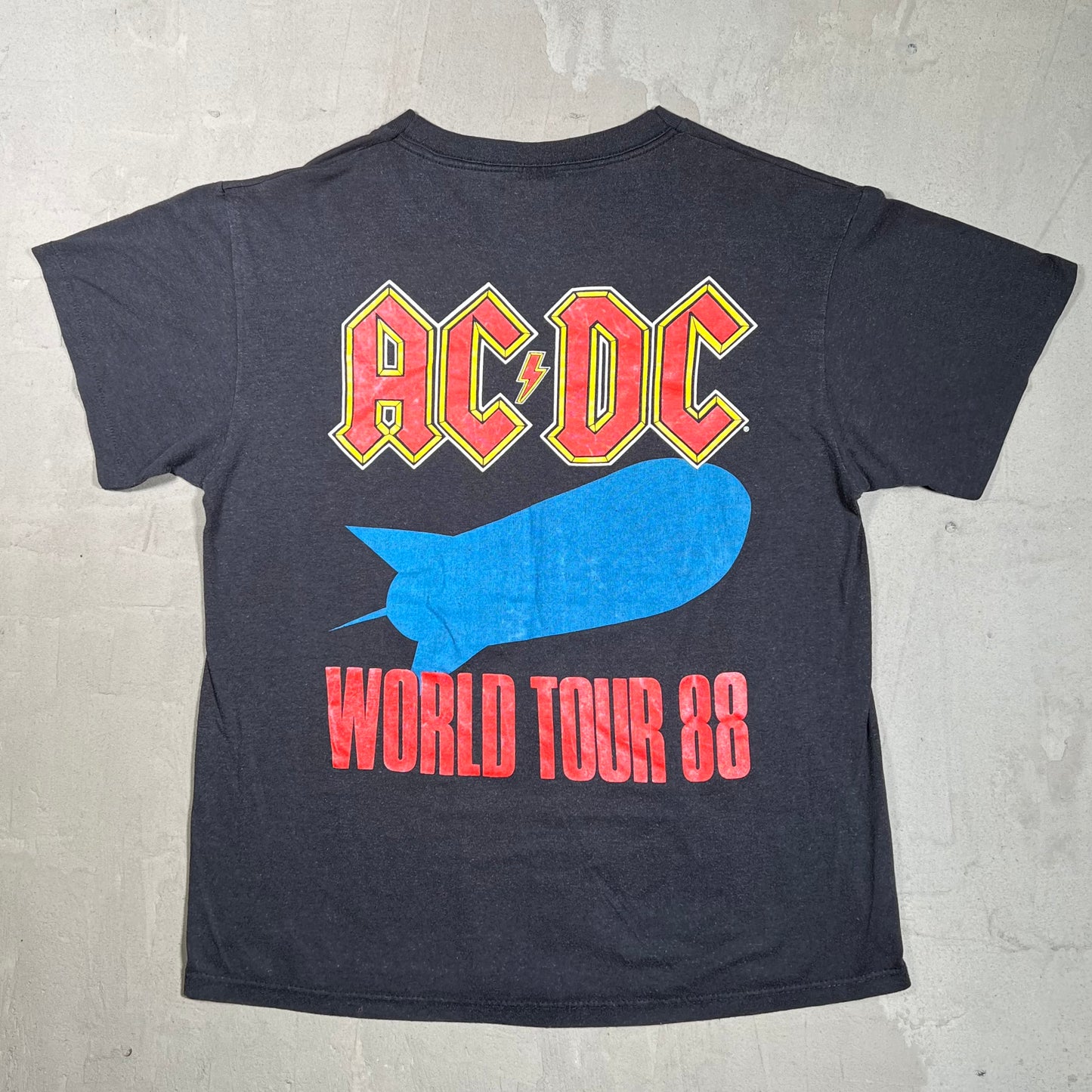 1988 ACDC Blow Up Your Video World Tour Black Tee Size Large USED v19771