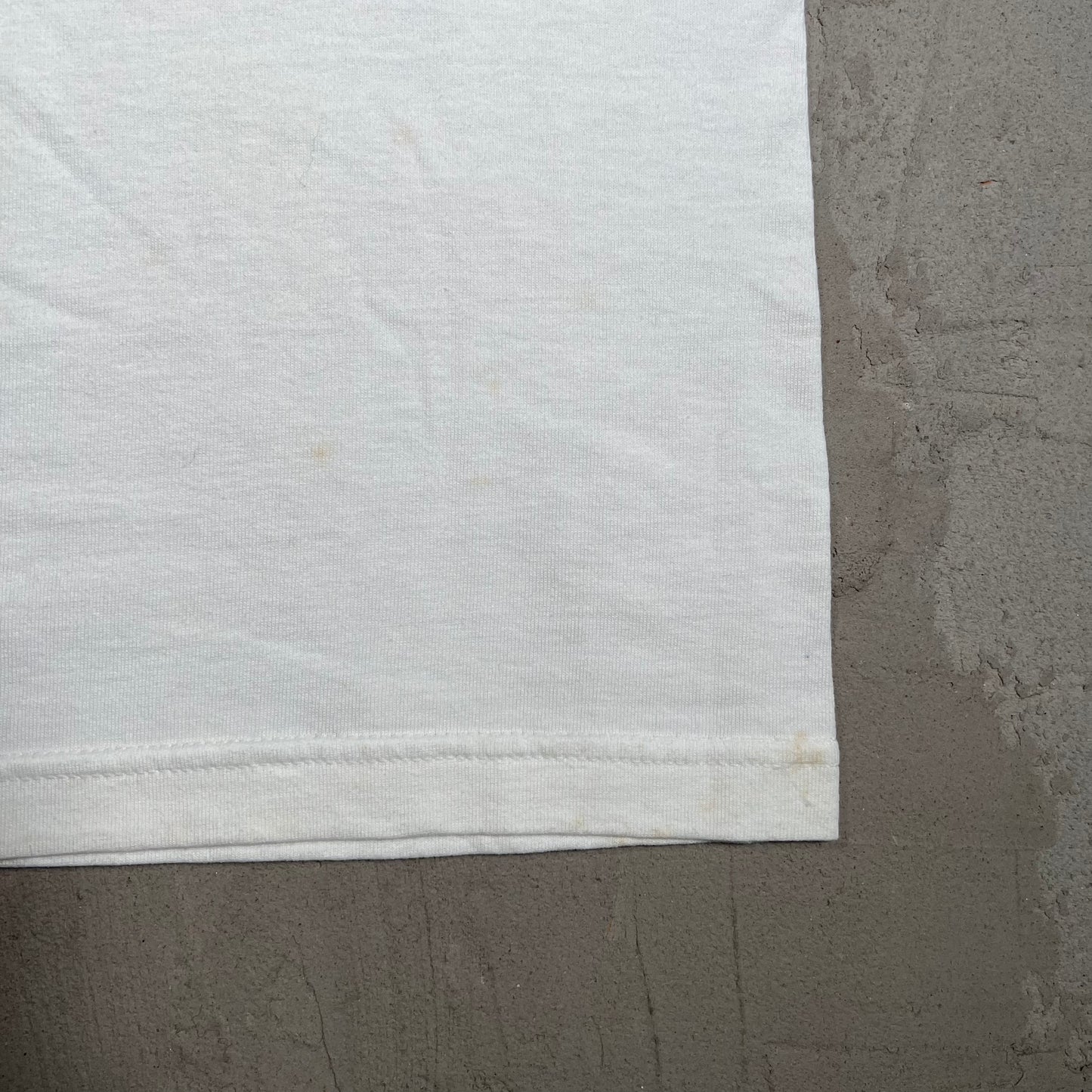 2002 Red Hot Chili Peppers By The Way Ringer White Tee Size Small USED v19773