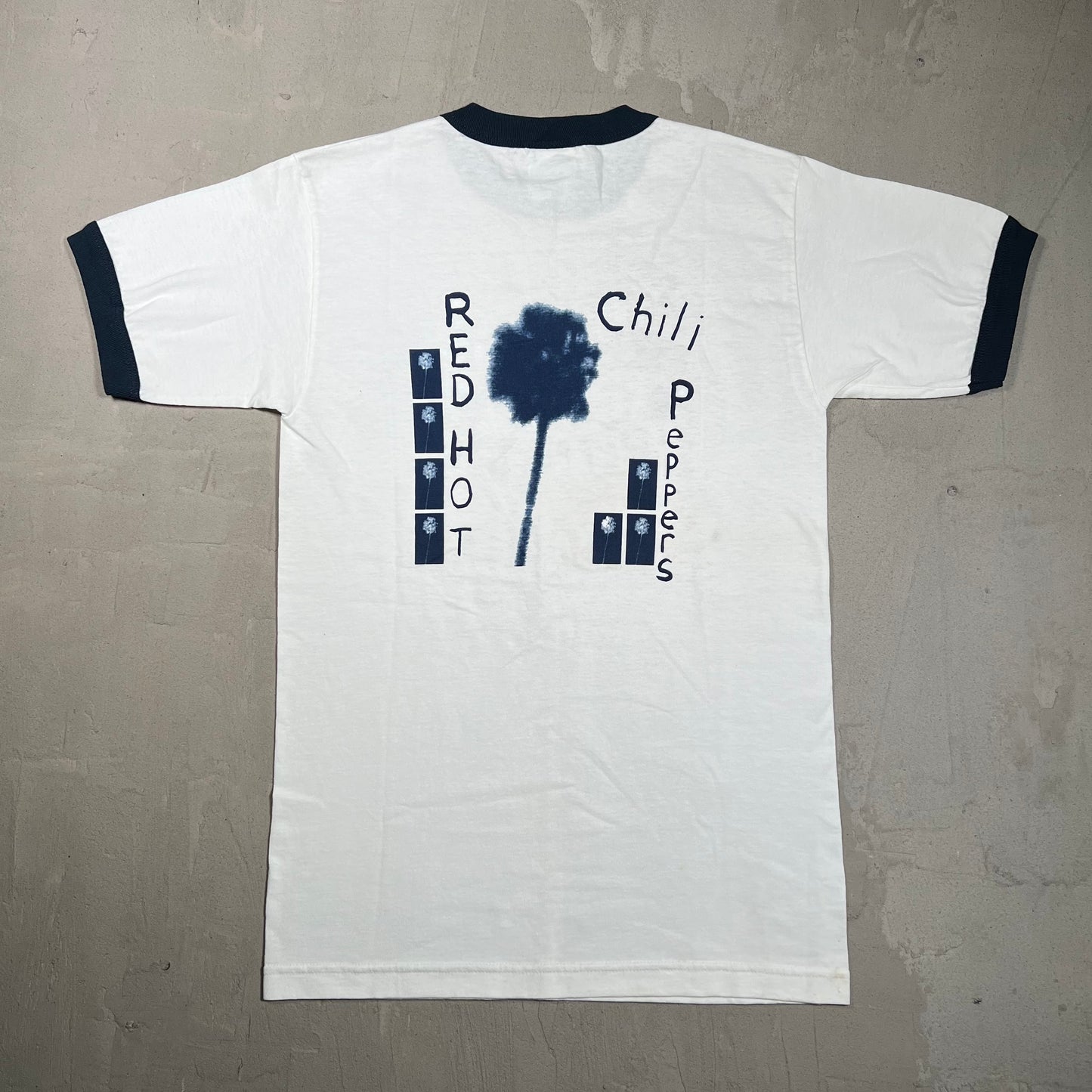 2002 Red Hot Chili Peppers By The Way Ringer White Tee Size Small USED v19773