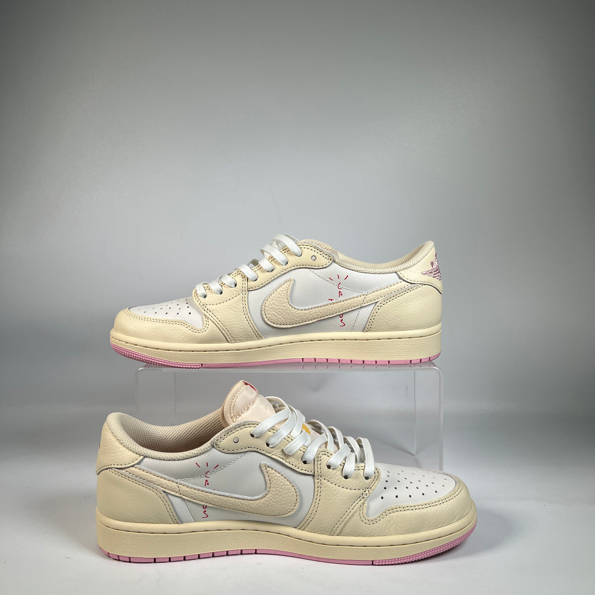 Jordan 1 Low Travis Scott Shy Pink (2026) Size 9 USED s23216