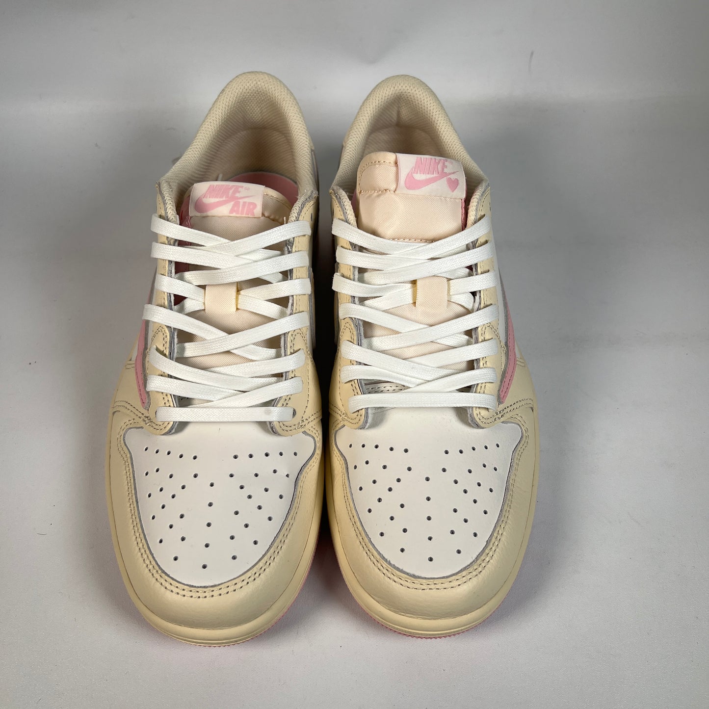 Jordan 1 Low Travis Scott Shy Pink (2026) Size 9 USED s23216