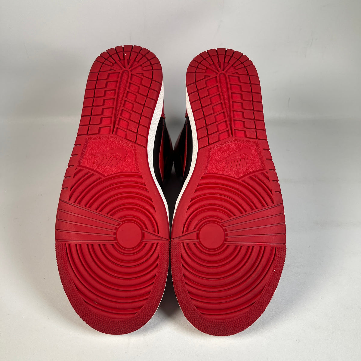 Jordan 1 High 85 Varsity Red (2020) Size 9.5 USED s23240