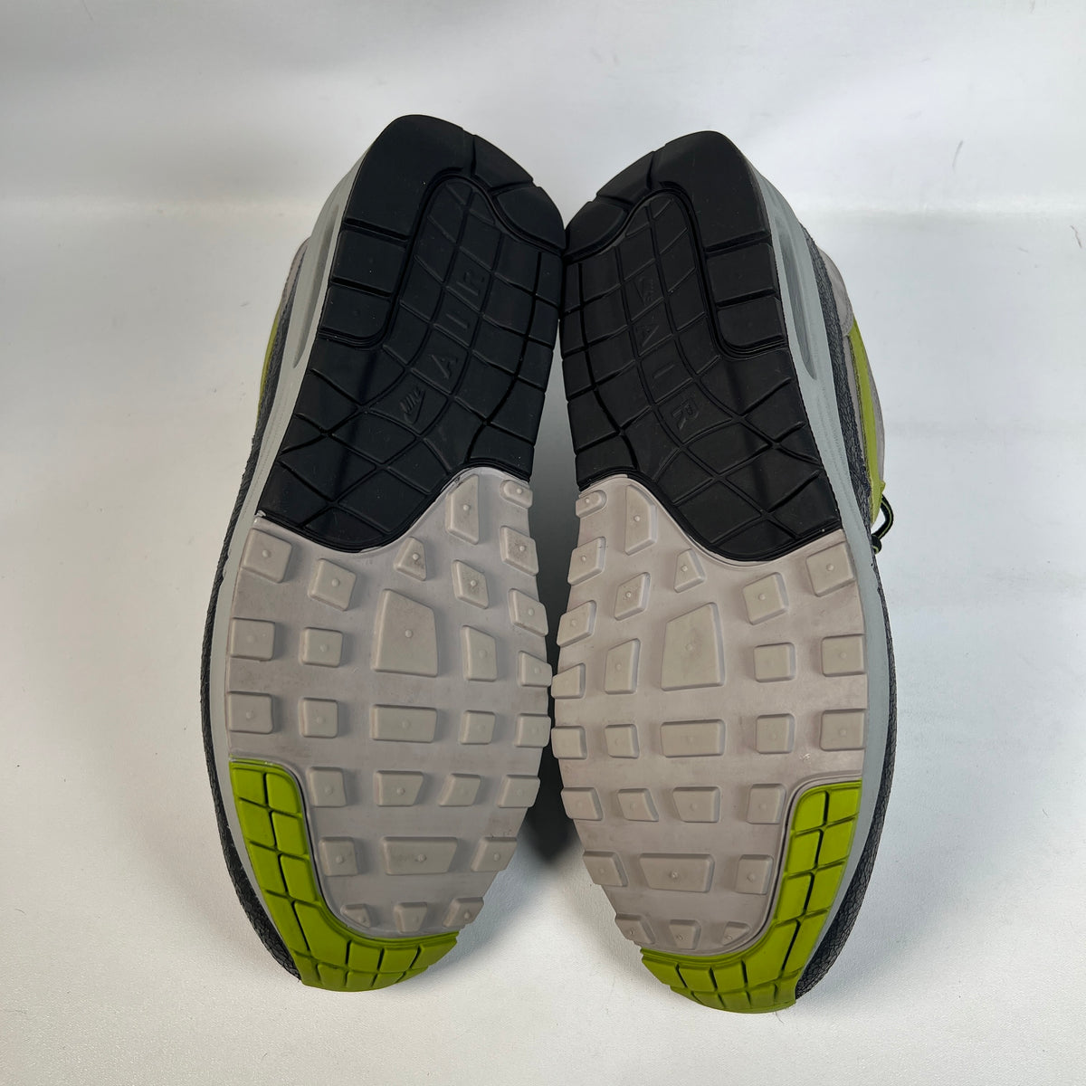 Nike Air Max 1 HUF Pear Green (2024) Size 9.5 USED s23224