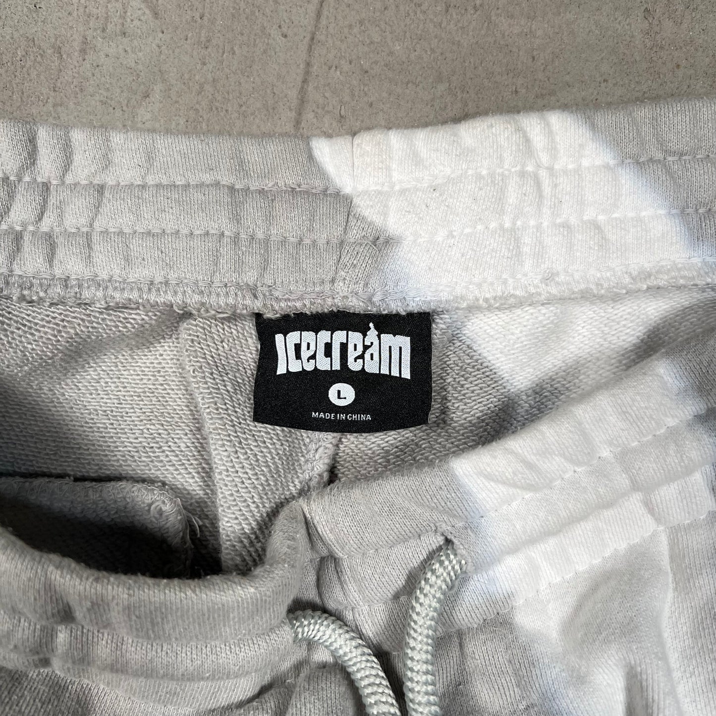 Ice Cream Tie Dye Grey/White Shorts Size Large USED x17796