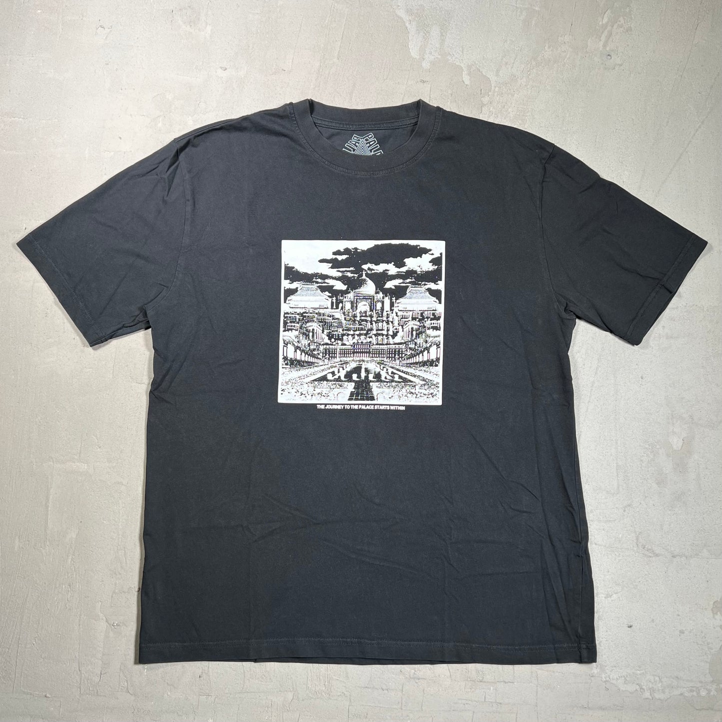 Palace The Journey To The Palace Starts Within Black Tee Size XL USED x17826