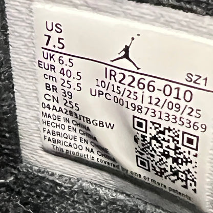 Jordan 6 Cap and Gown (2026) Size 7.5 USED s23238
