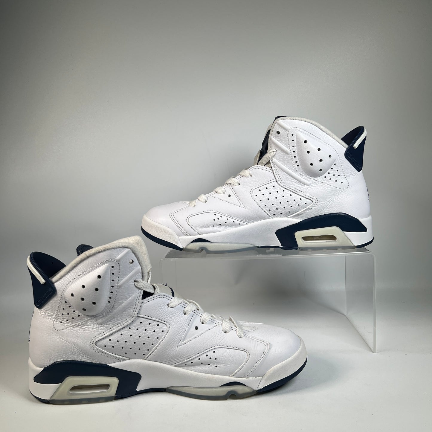 Jordan 6 Midnight Navy (2022) Size 9.5 USED s23205