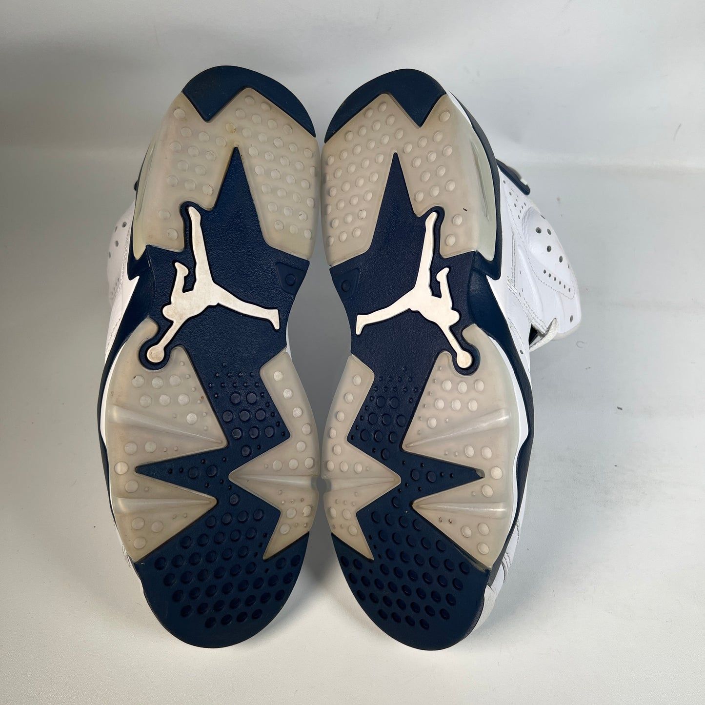 Jordan 6 Midnight Navy (2022) Size 9.5 USED s23205