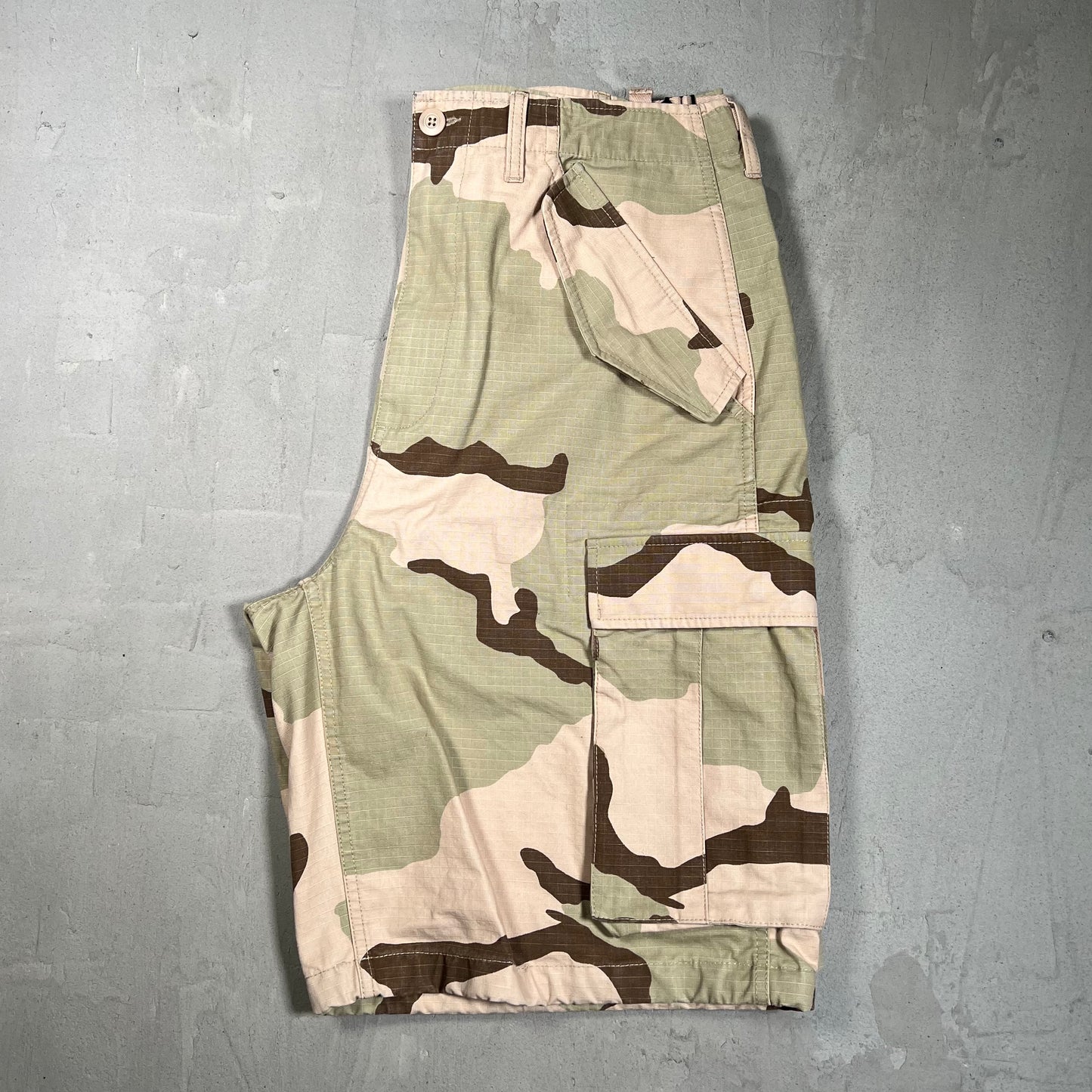 Stussy Sand Camo Cargo Shorts Size 34 USED x17863