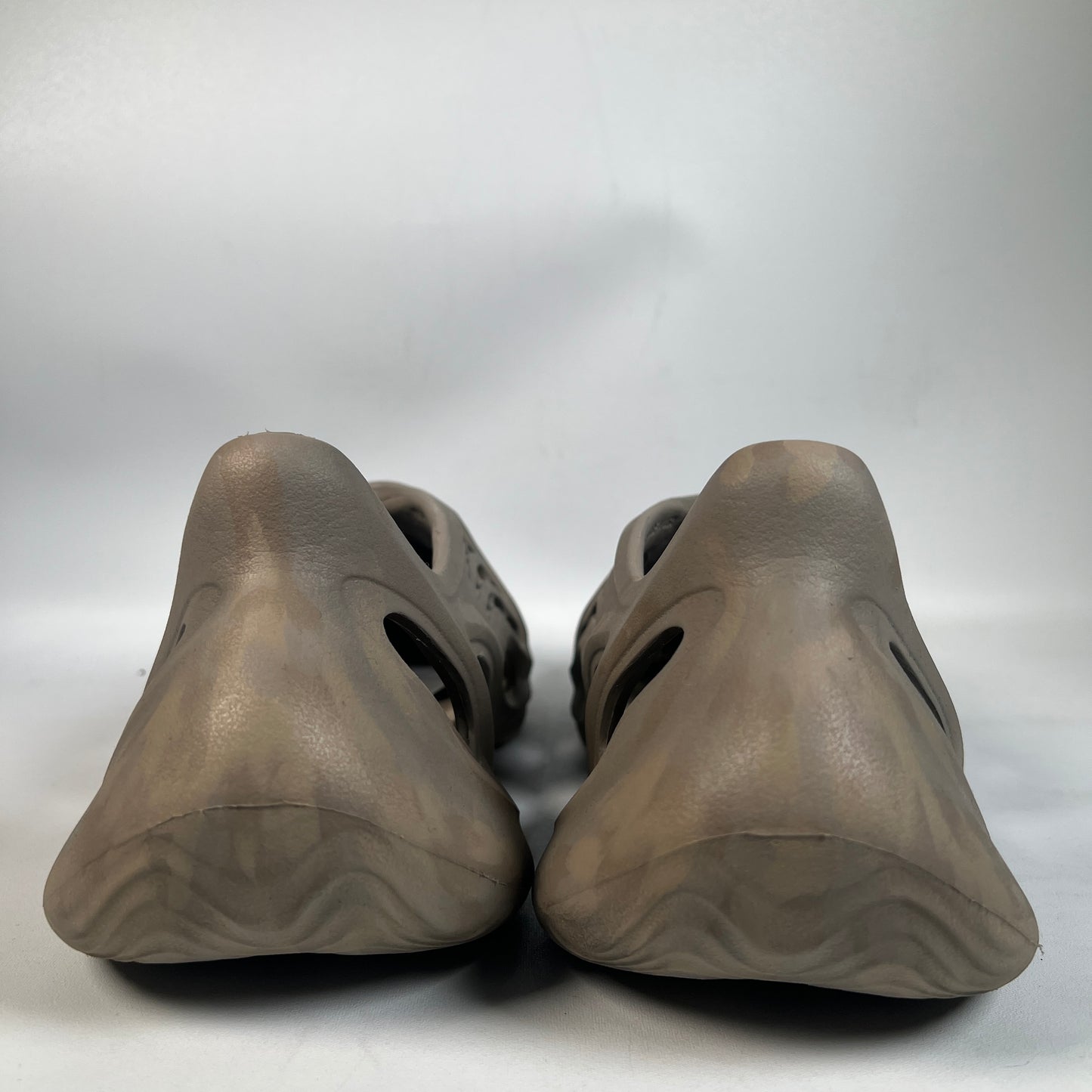 Yeezy Foamn Runner Stone Sage (2022) Size 10 USED s22961