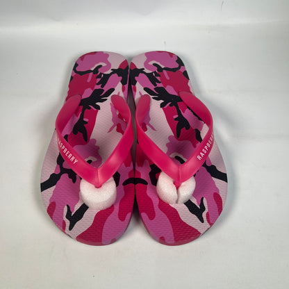 GV Gallery Raspberry Hills Pink Camo Flip Flops (2026) Size 10 NEW x18355