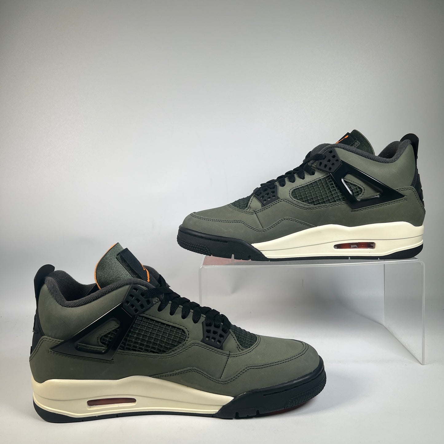 Jordan 4 Undefeated (2025) Size 9.5 NEW s23316