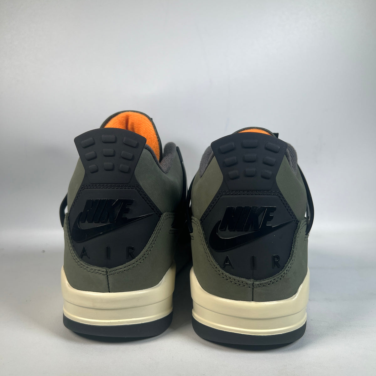Jordan 4 Undefeated (2025) Size 9.5 NEW s23316