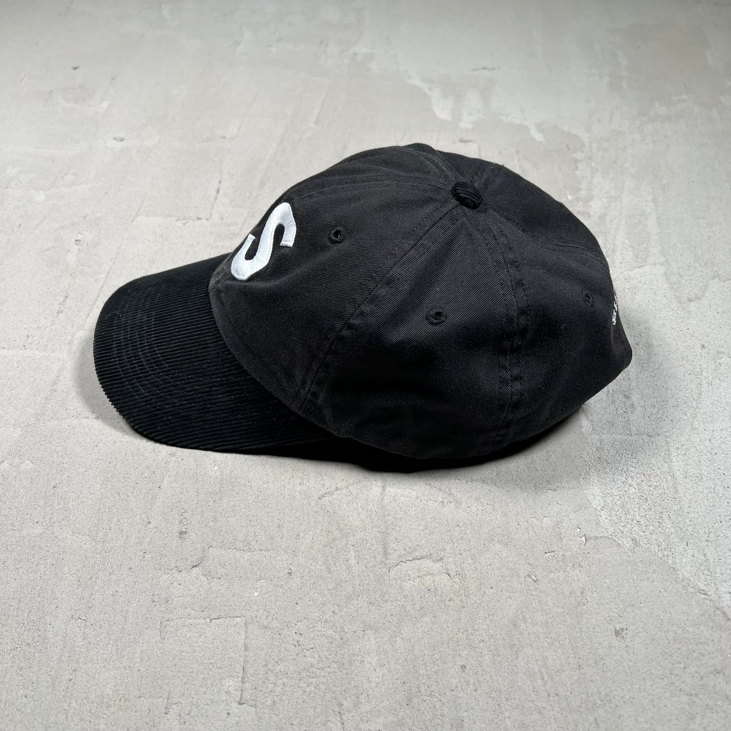 Supreme Pigment Coated 2 Tone S Logo Black (2025) USED x17932