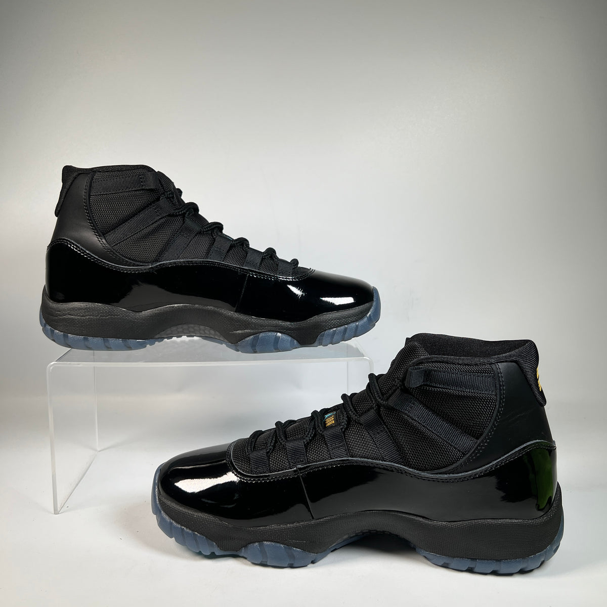 Jordan 11 Gamma Blue (2025) Size 9 USED s23281