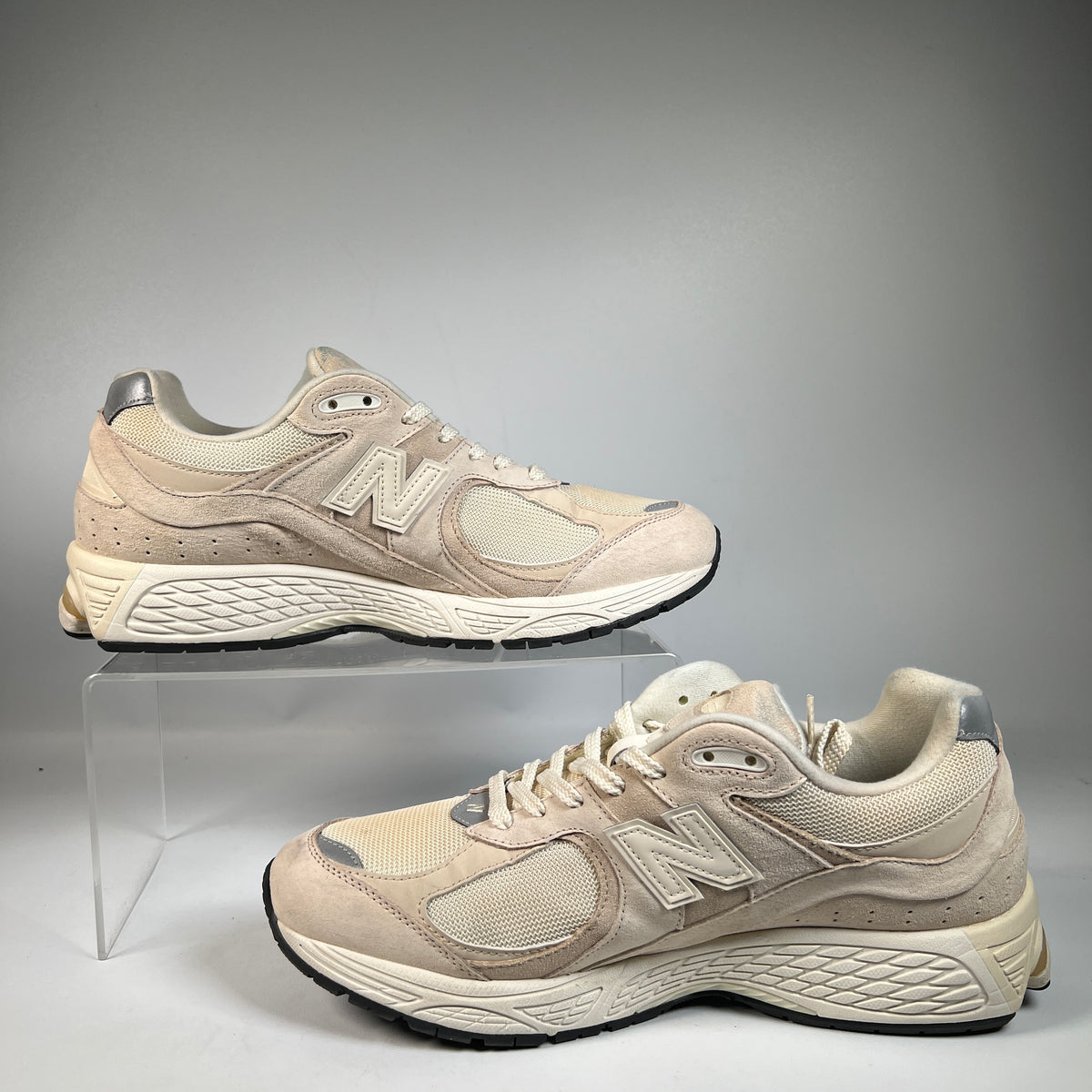 New Balance 2002R Off White (2022) Size 10.5 USED s23286