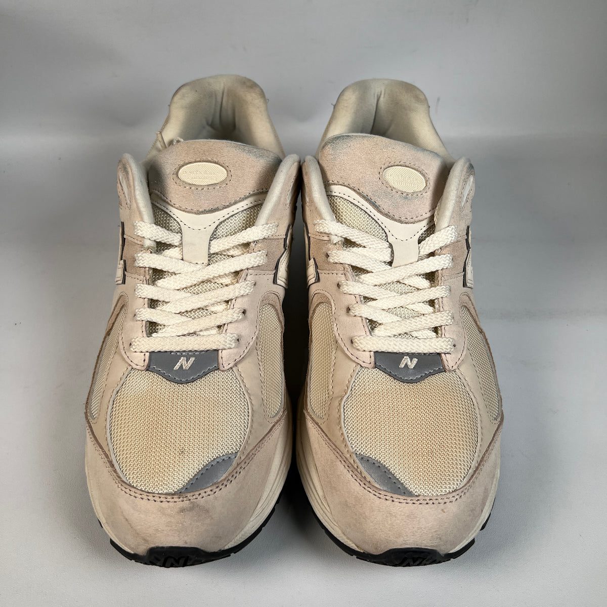 New Balance 2002R Off White (2022) Size 10.5 USED s23286