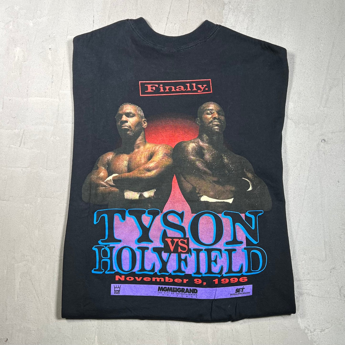1996 Mike Tyson Holyfield MGM Grand Boxing Match Black Tee Size Large USED v19789