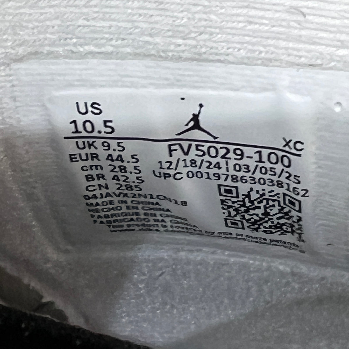 Jordan 4 White Cement (2025) Size 10.5 USED s23324