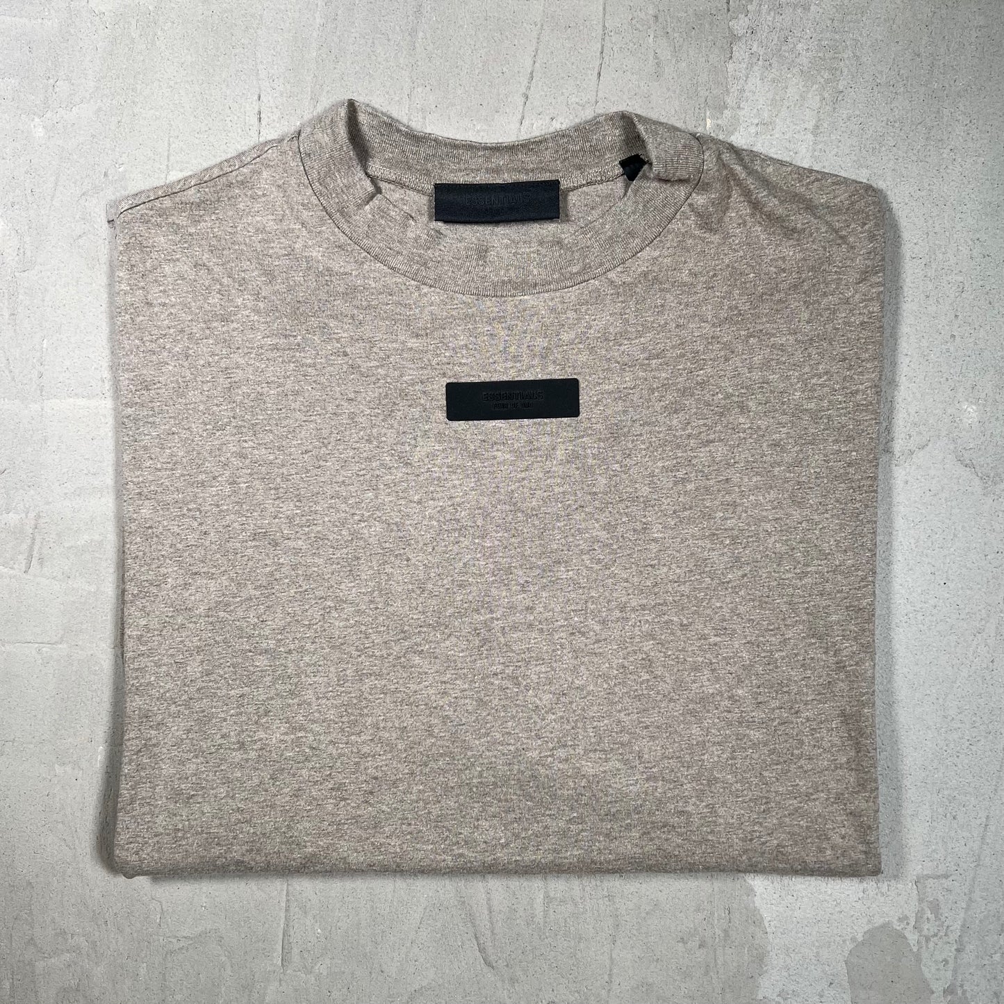 Fear of God FOG Essentials Oatmeal Tee Size Large USED x17902