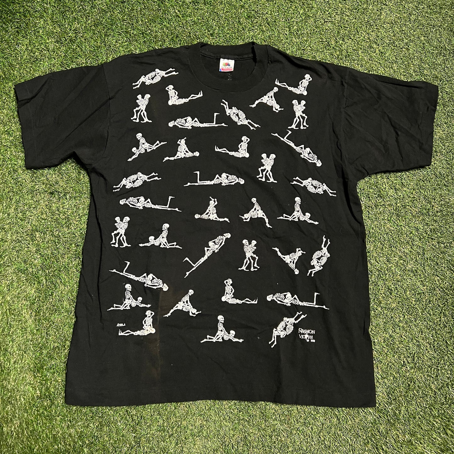 1990s Skeletons Sex Positions Black Tee Size XL USED v8242