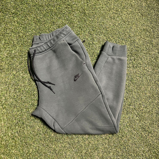 Nike Tech Green Sweatpants Size Large USED v15932