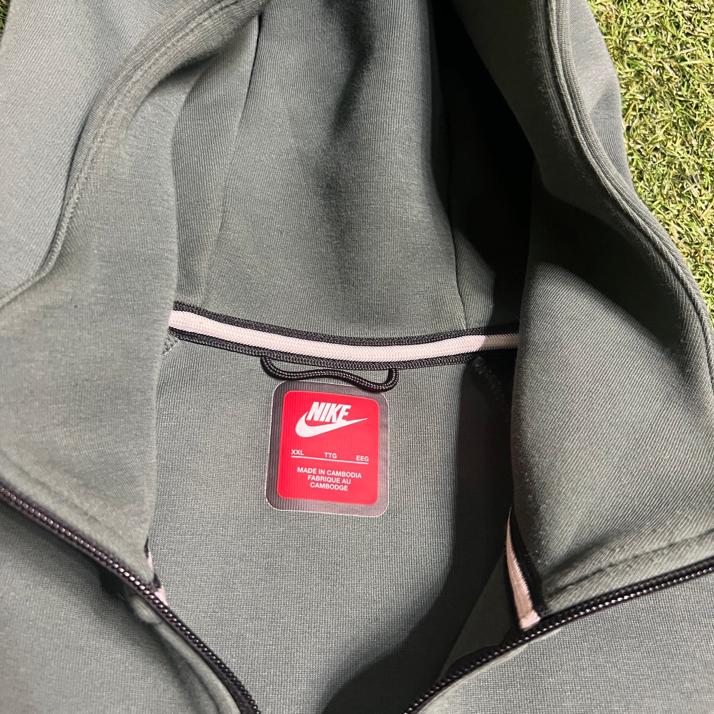 Nike Tech Green Zip Up Hoodie Size XXL USED v15931