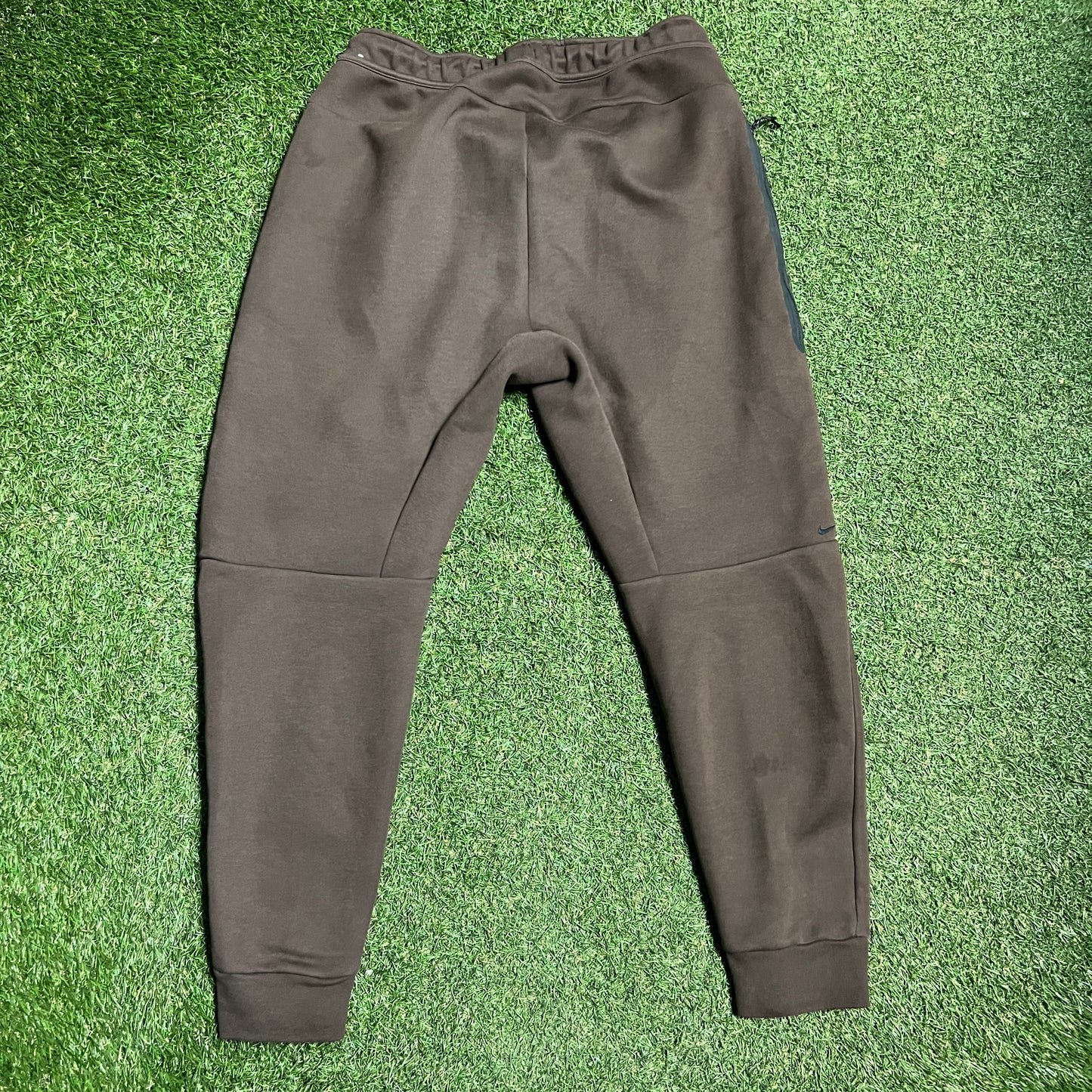 Nike Tech Brown Sweatpants Size Large USED v15929