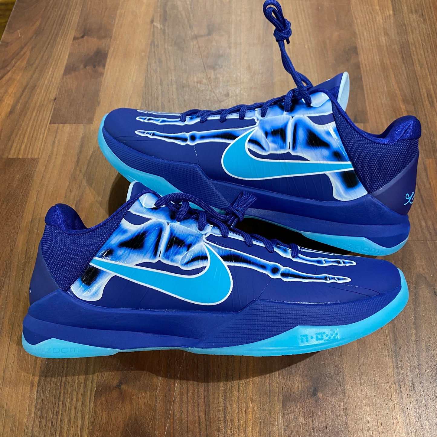 Kobe 5 X-Ray Size 13 NEW s14363