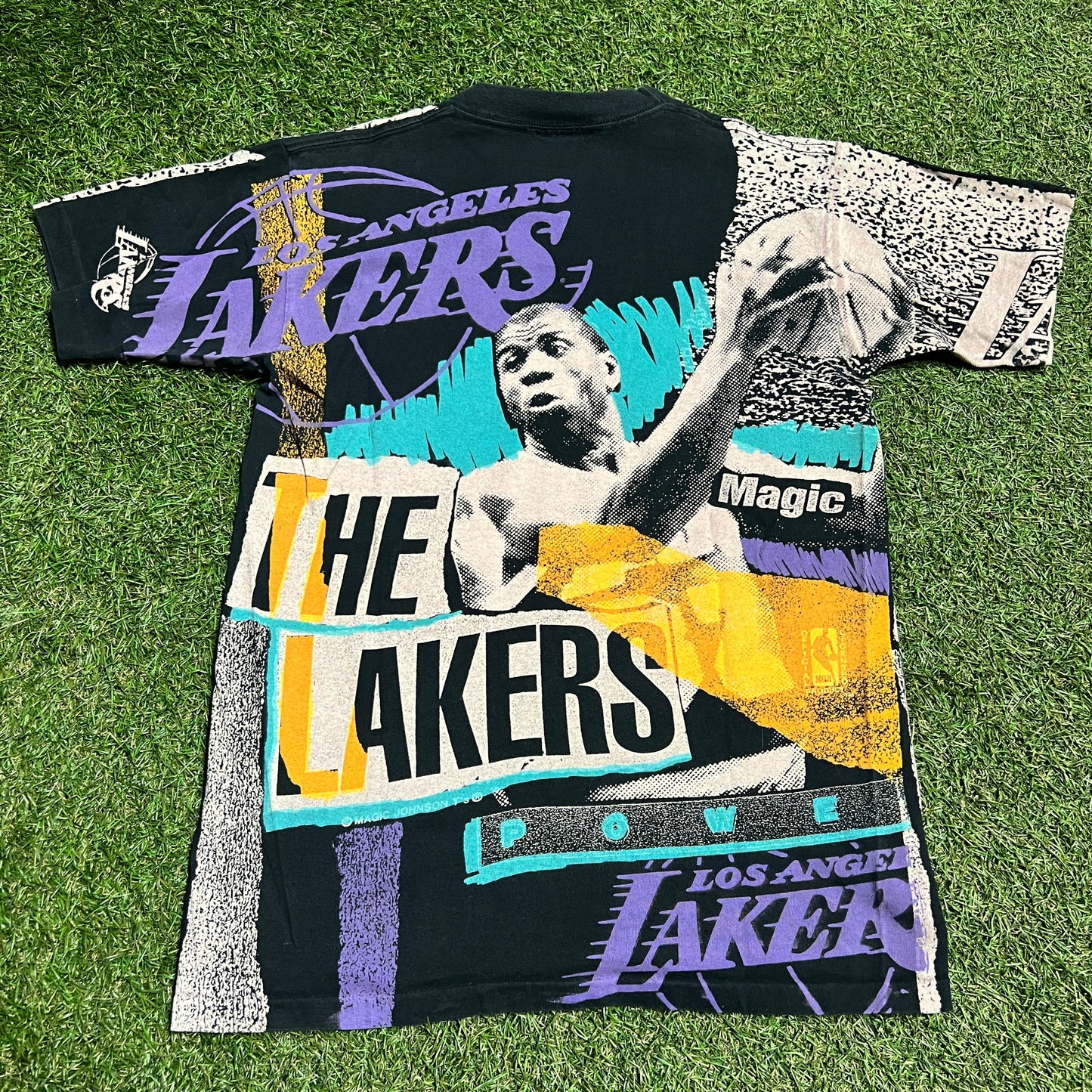 Magic Johnson Tag Lakers Full Pint Tee Size Small USED v5617