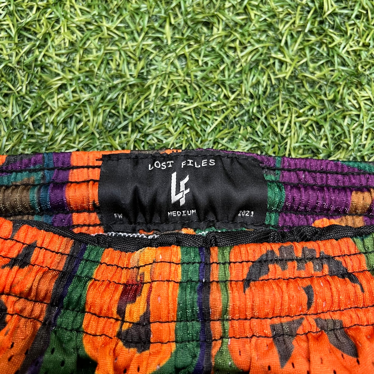 Lost Files Pumpkin Shorts Size Medium USED v15380