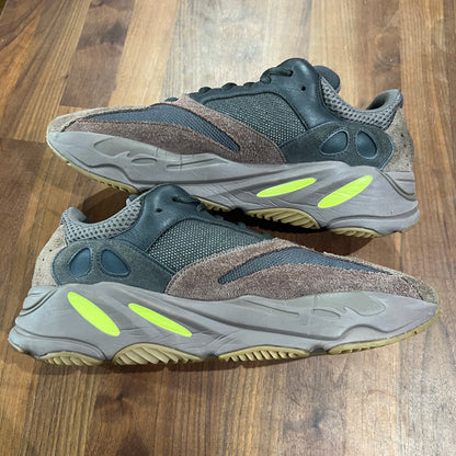 Yeezy 700 Mauve Size 13 USED s14070