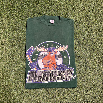 1990s Minnesota Moose Green Tee Size Medium USED v15958