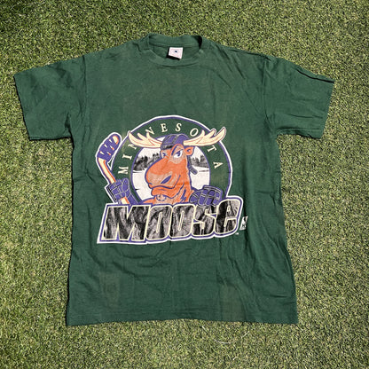 1990s Minnesota Moose Green Tee Size Medium USED v15958