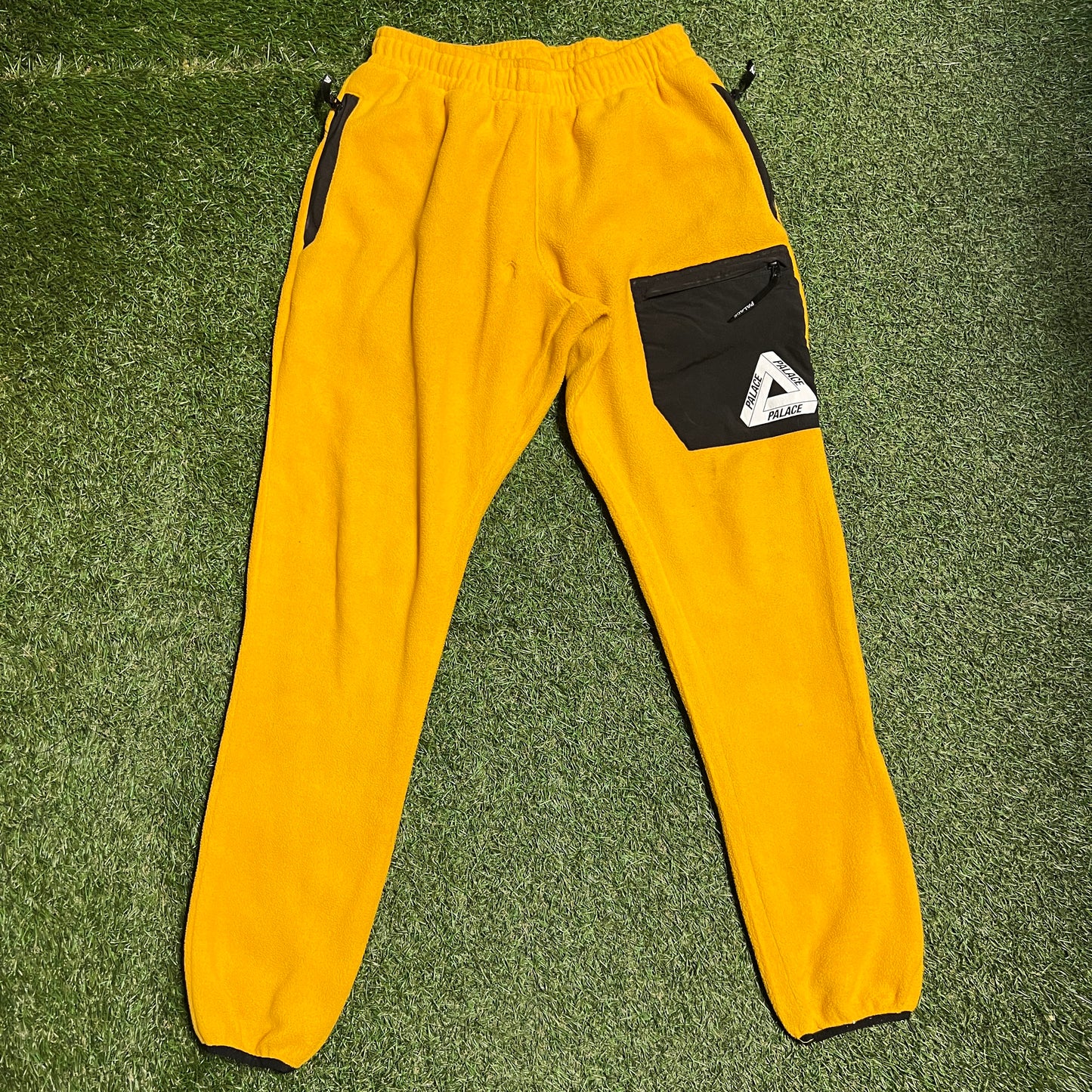 Palace Yellow Sweatpants Size Large USED x3255