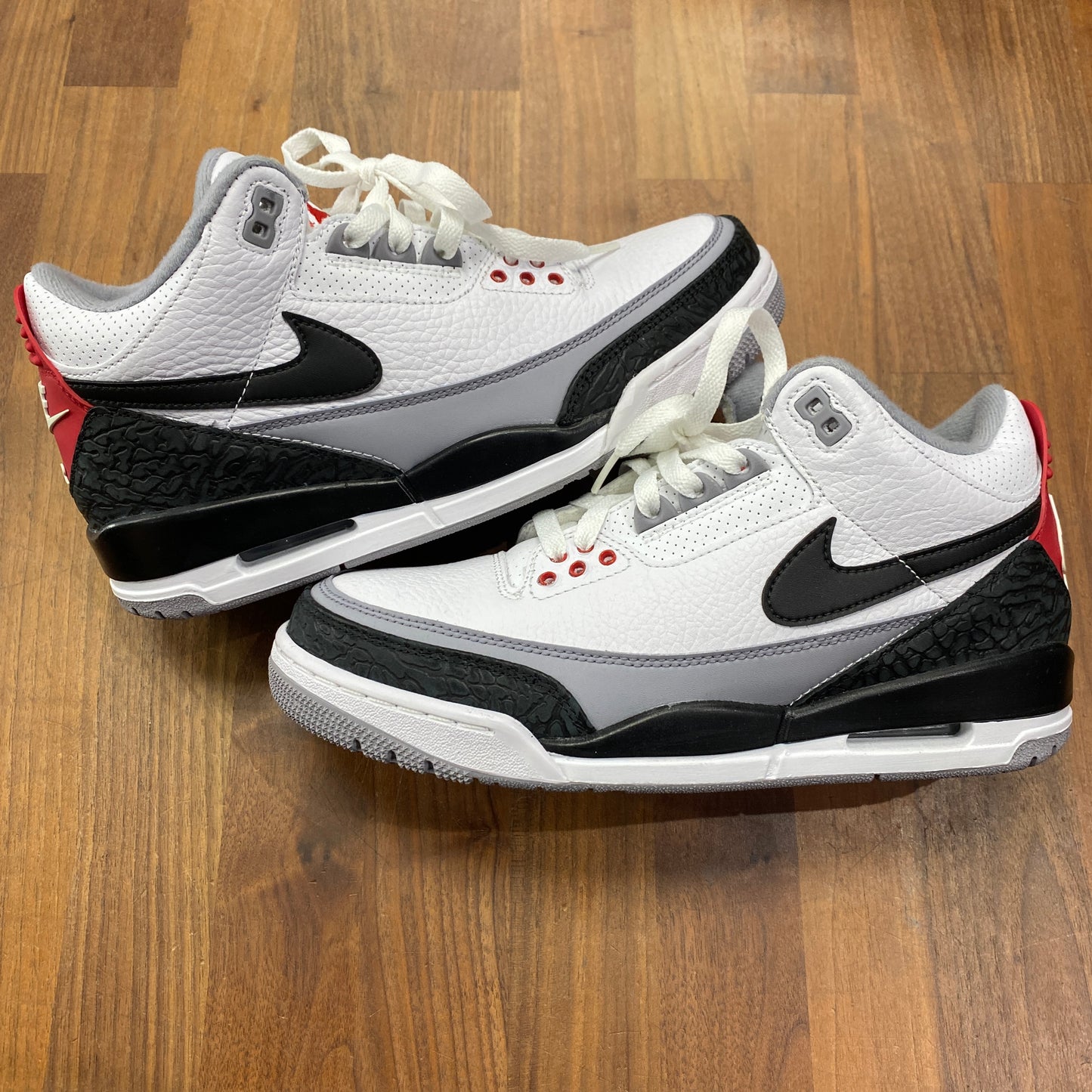 Jordan 3 Retro Tinker Hatfield SIZE 8 NEW S14514