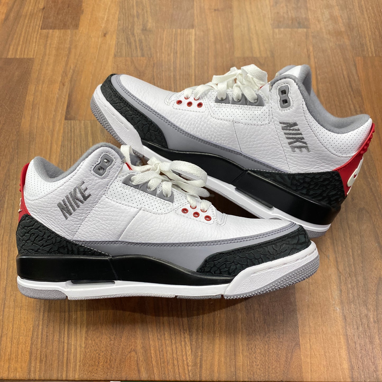 Jordan 3 Retro Tinker Hatfield SIZE 8 NEW S14514