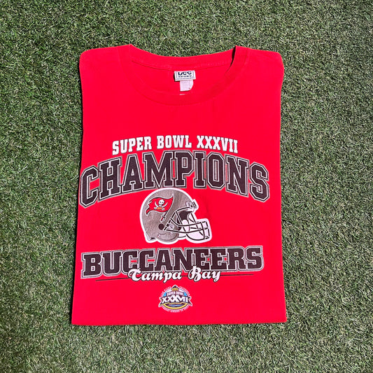 Super Bowl XXXVII Champions Tampa Bay Buccaneers Red Tee Size XL USED v13559
