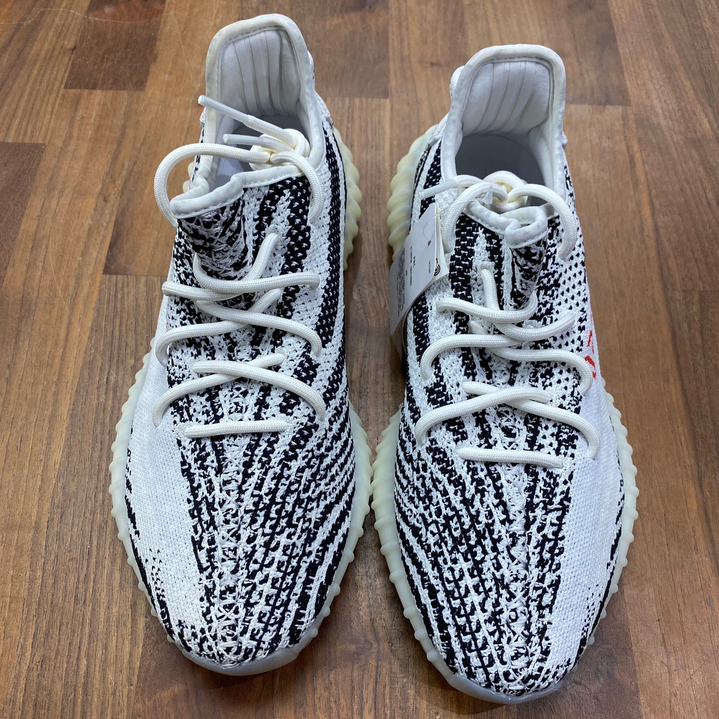 Yeezy Boost 350 V2 Zebra Size 10 NEW s14565