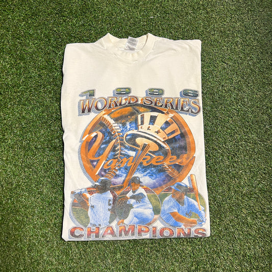 1996 World Series Champions Gold Logo 3 Players White Tee Size XL USED v14140