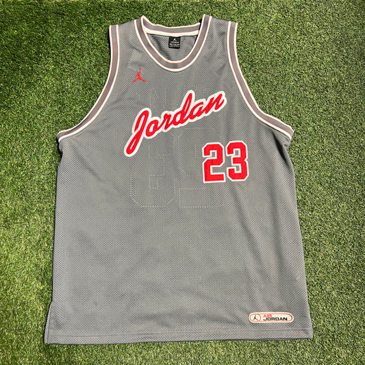 Jordan Air Jordan Gray/Red Jersey Size XXL USED v2994