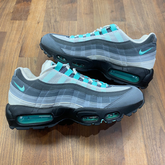 Nike Air Max 95 Hyper Turquoise (No Insoles) Size 8.5 USED S14519