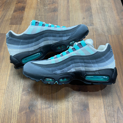 Nike Air Max 95 Hyper Turquoise (No Insoles) Size 8.5 USED S14519