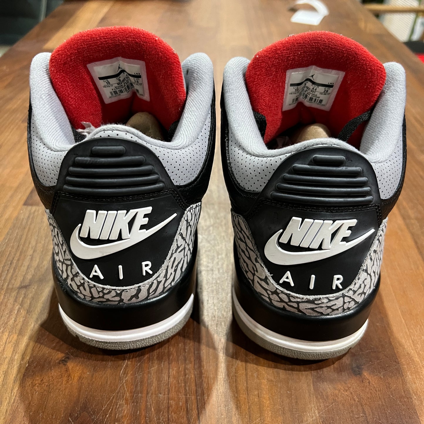 Jordan 3 Black Cement (2018) Size 10 USED s14184